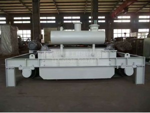 油冷自卸除鐵器生產現場